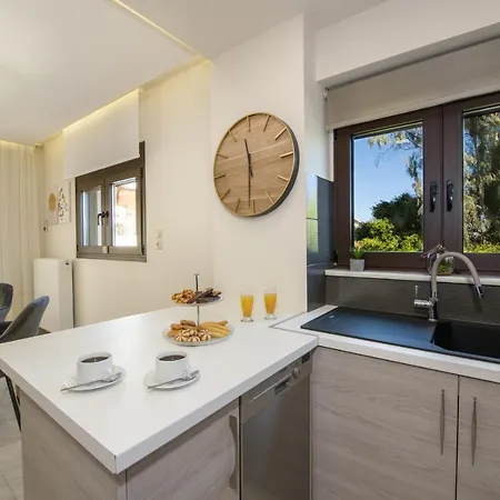 Apartment Aretousa *